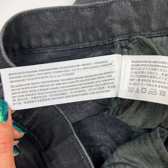 Abercrombie Curve Love Ultra High Rise Straight Jeans Black Distressed 4 Short - Picture 14 of 14